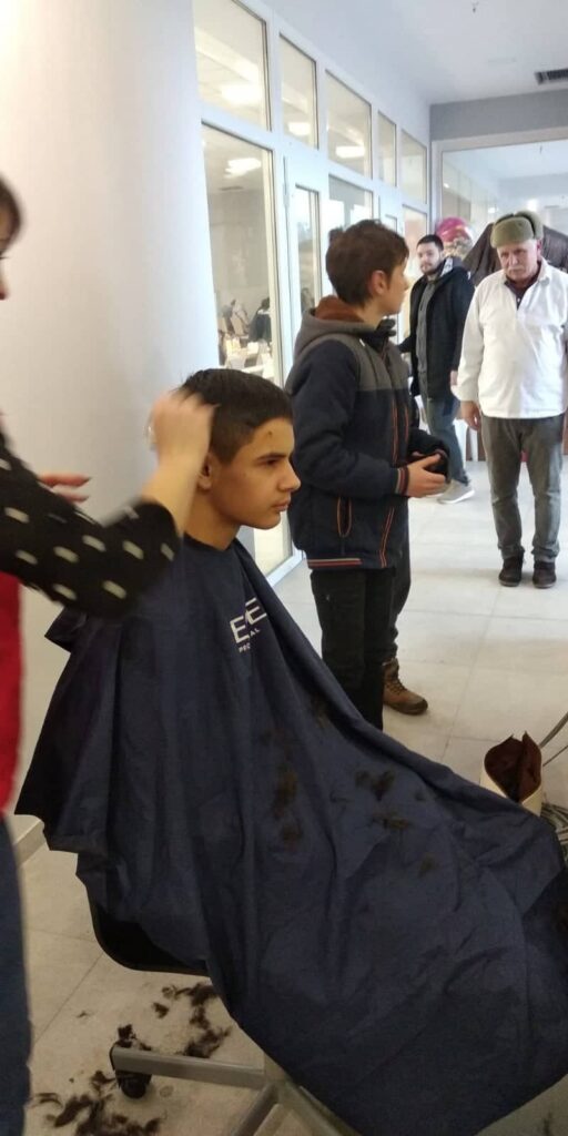 Proving Ukrainian refugee a haircut