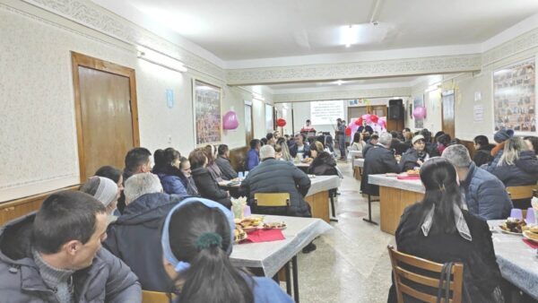 Couples at a Marriage Course session in Basarabeesca, Moldova listen to MMN Country Director Slavic Verenciuc, made possible by MMN donors.